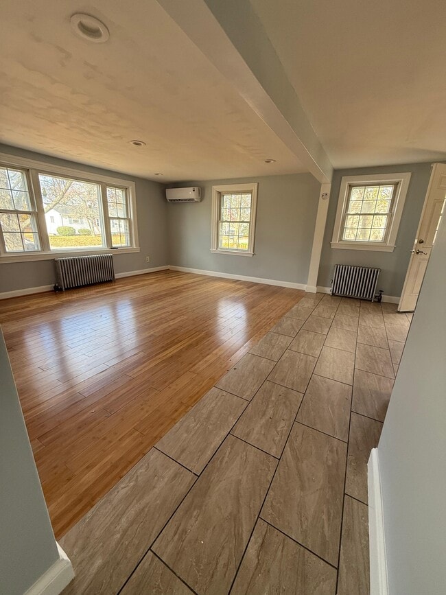 Building Photo - 40 Sundance St