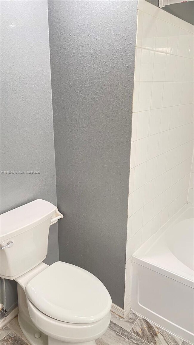 Building Photo - 8110 San Carlos Cir