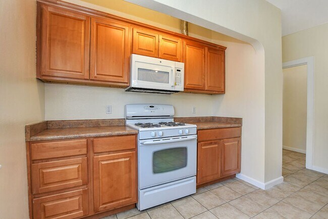 Building Photo - Charming Martinez 1bed / 1bath