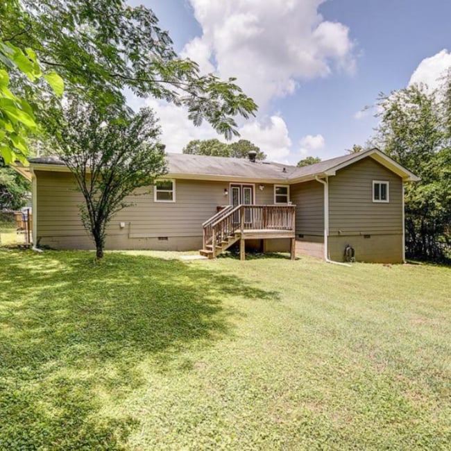 Building Photo - 3085 Biggern Ave