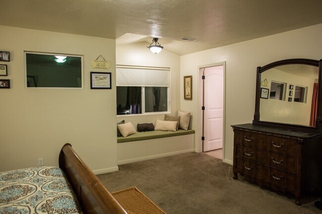 Building Photo - 3360 W Willow Park Dr