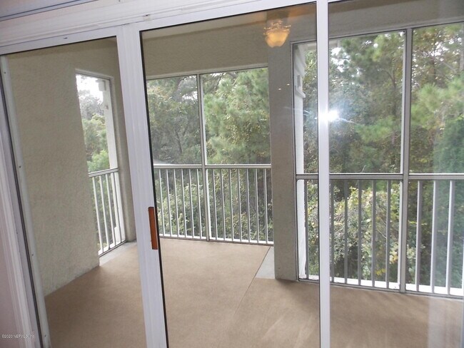 Building Photo - 1001 Monument Rd