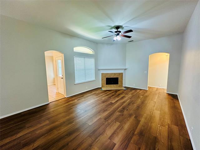 Building Photo - 428 Welch Dr