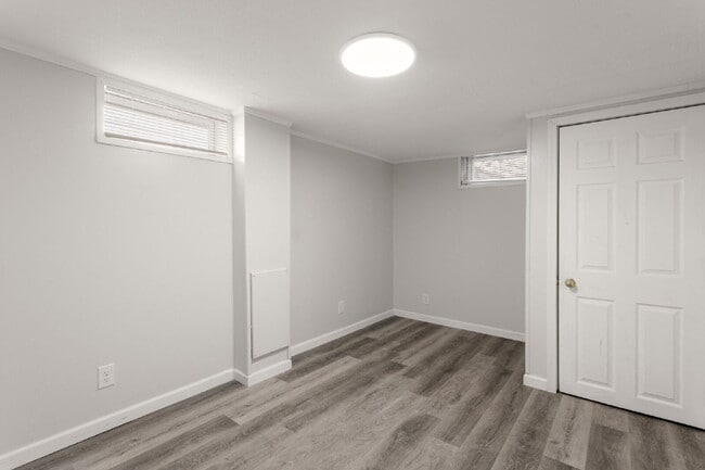 Building Photo - 724 Northwood Dr