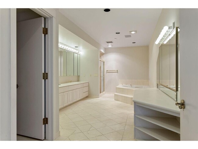 Building Photo - 1830 Eagle Ridge Dr