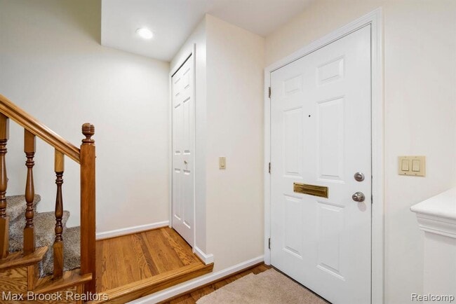 Building Photo - 1823 Torquay Ave