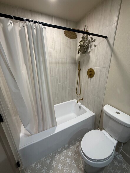 Building Photo - 11473 Quartz Dr