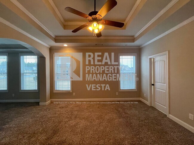 Building Photo - 904 Rainbow Springs Rd