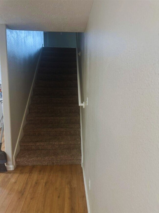 Building Photo - 15115 Lance Cir