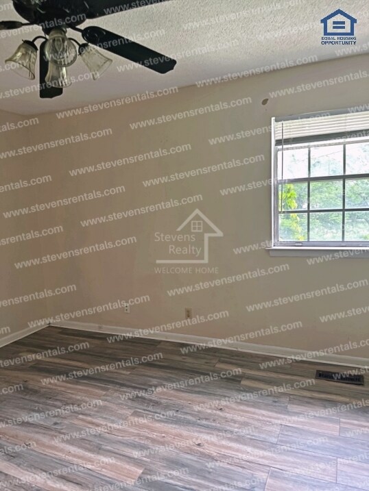Building Photo - 4131 Wilkesview Dr