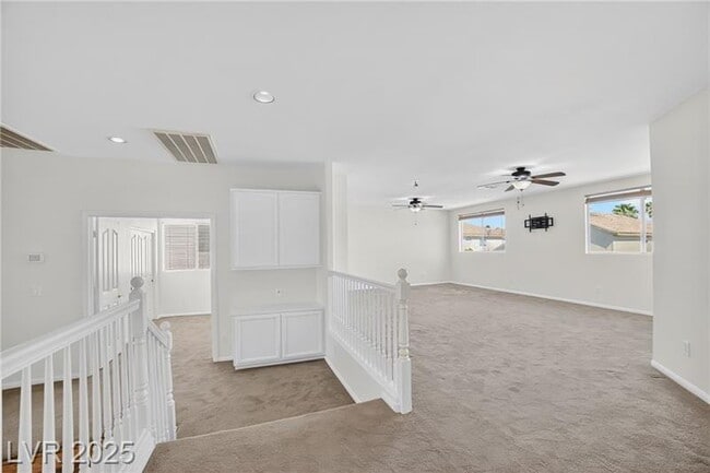 Building Photo - Exquisite 5-bed, 3-bath home w/ spacious 3-car garage offers luxurious living & effortless entert...