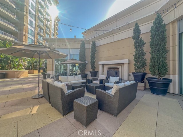 Building Photo - 5068 Scholarship