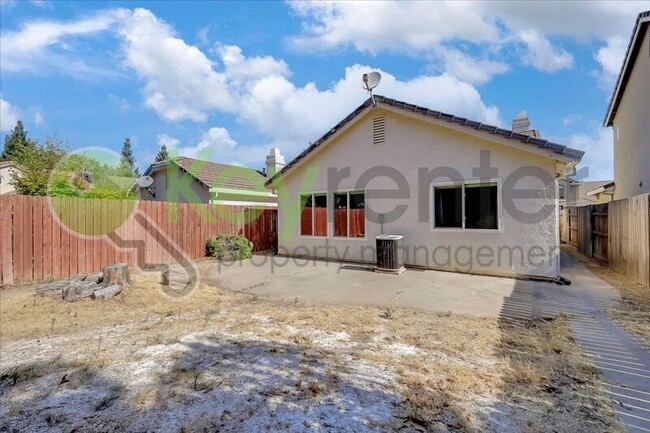 Building Photo - 9105 Pinto Canyon Way