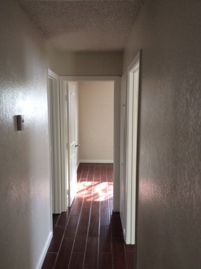 Building Photo - Beautiful home. Apply today!