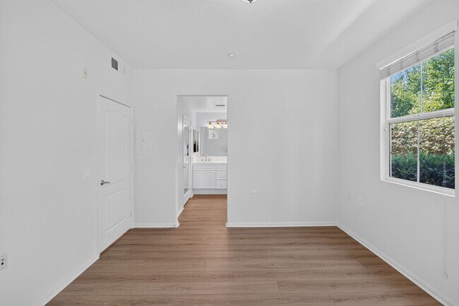 Building Photo - 53 Via Sovana