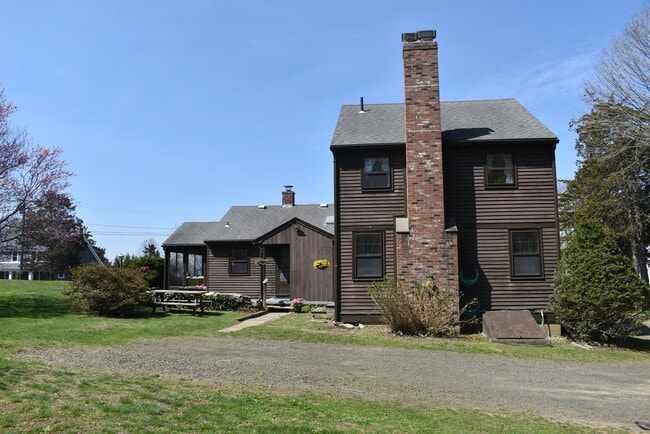 Building Photo - 33 Hartford Ave