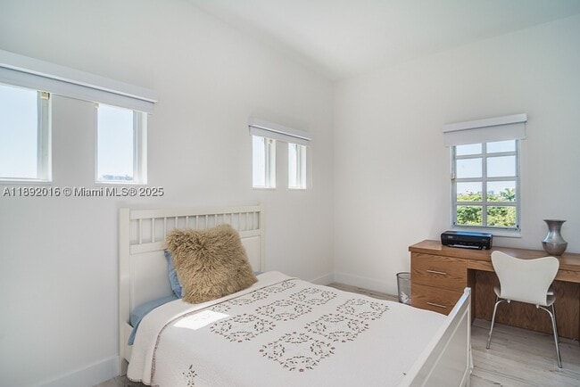 Building Photo - 3500 Island DPH01 Is