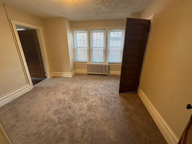 Building Photo - 1050 Delaware Ave