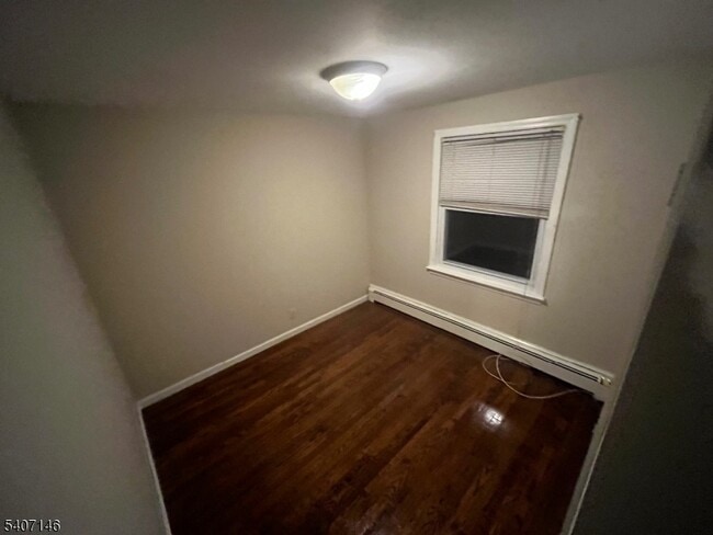 Building Photo - 94 Summit Ave