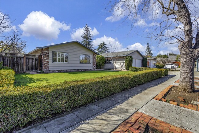 Building Photo - Tons of Space l Great Schools l Prime Sili...
