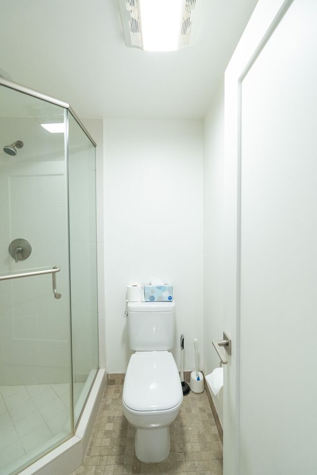 Building Photo - Stunning 3 Bedroom/ 3 Bathroom $5,900/mo.