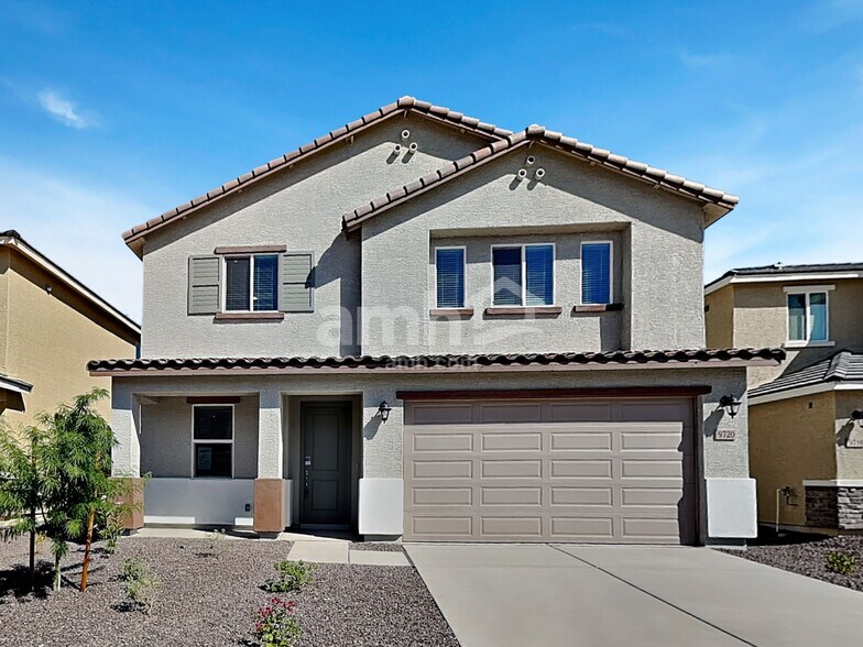 Primary Photo - 9720 W Parkway Dr