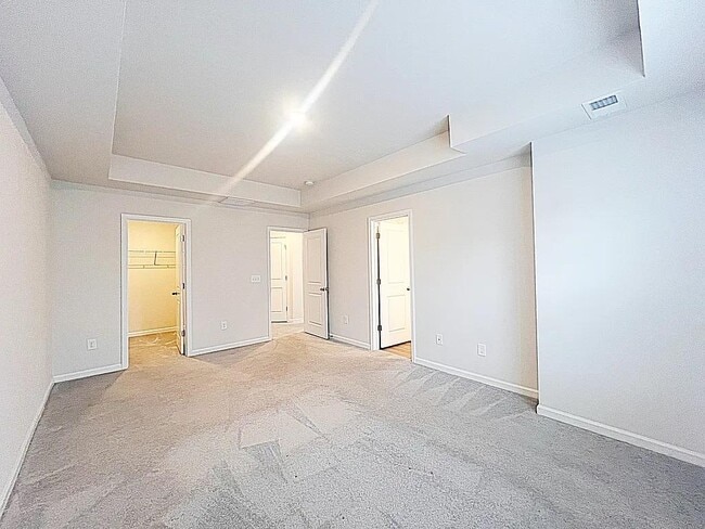 Building Photo - 211 Stellate Pl