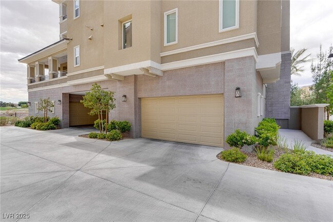 Building Photo - 9133 Las Manaitas Ave
