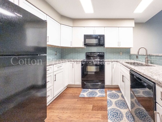 Building Photo - 202 Crooked Creek Rd