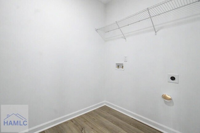 Building Photo - 20-B1 Frasier Ln SW