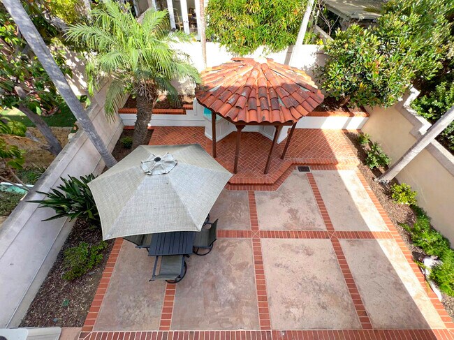 Building Photo - 9761 Claiborne Square