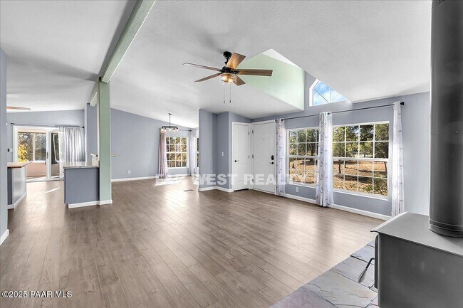 Building Photo - 2490 W Glenshandra Dr