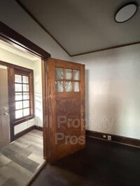 Building Photo - 2406 N 41st St