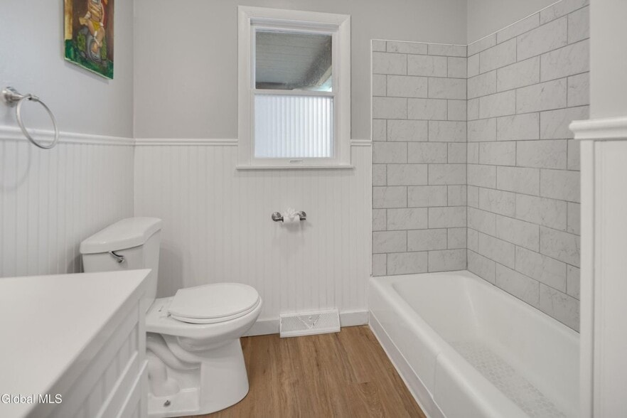 Building Photo - 314 Goode St