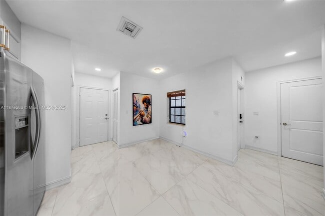 Building Photo - 2900 Hidden Harbour Ct