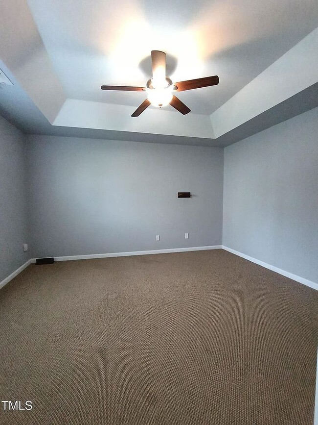 Building Photo - Sought After Riverwood Townhome!