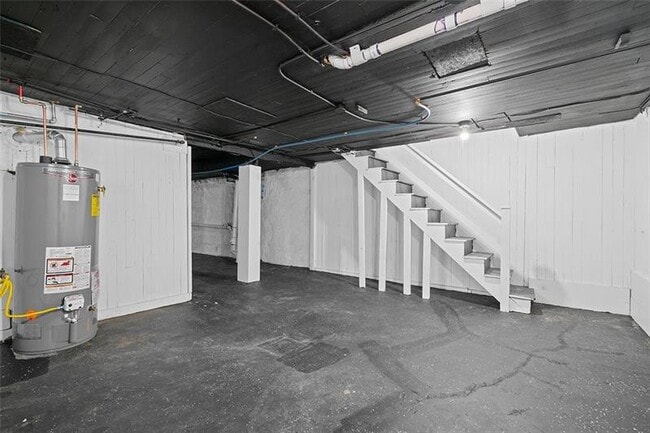 Building Photo - 295 38th St