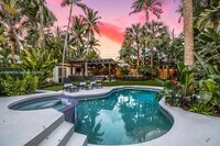 Building Photo - 110 SE 11th Ave