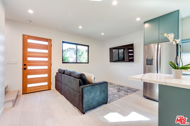 Building Photo - 12153 Palms Blvd