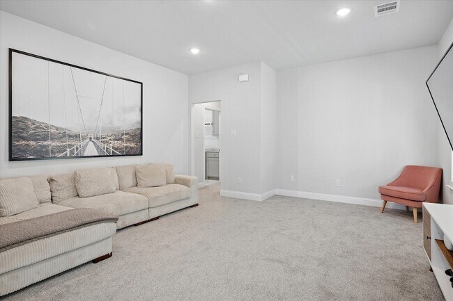 Building Photo - 7207 Daytona Mews