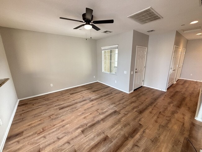 Building Photo - Beautiful 3Bed/2Bath/1Car Condo in Sky Pointe Community – Northwest Las Vegas!