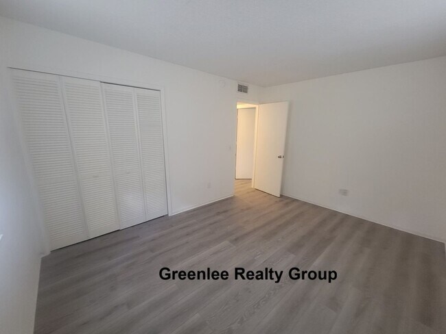 Building Photo - Don’t Miss This Spacious 3 Bedroom / 2 Bath Condo in Baywood Meadows!