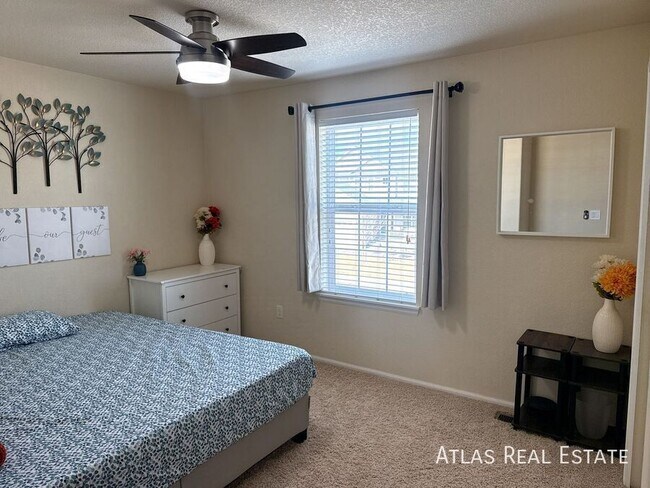 Building Photo - 14050 Hudson St