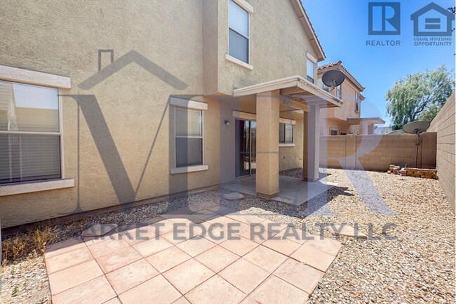 Building Photo - 4Bed/2.5Bath Home at 83rd Ave/Olive Ave! R...