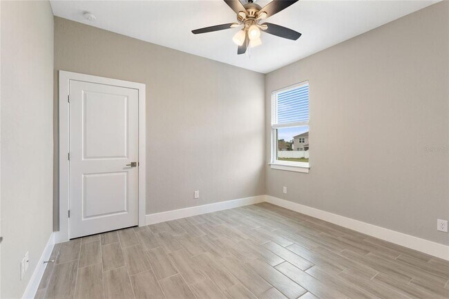 Building Photo - 1057 Sabine Pl