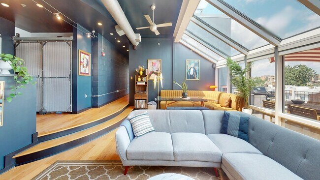 Building Photo - Stunning Penthouse Two Bedroom W/Private B...