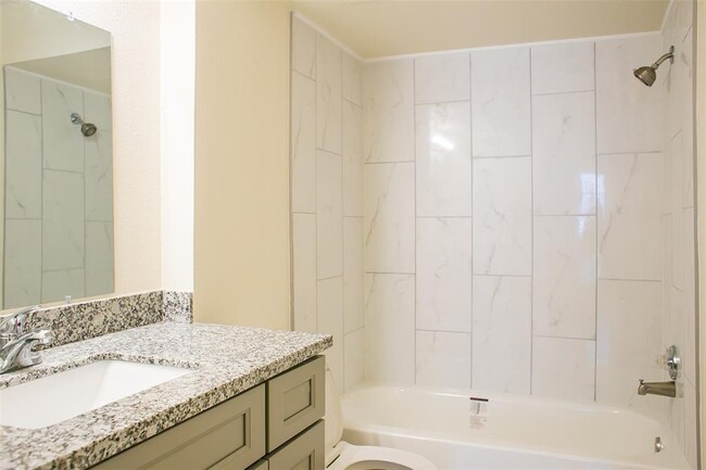 Building Photo - 6606 De Moss Dr