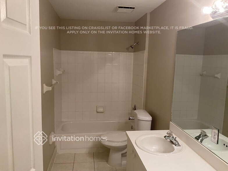 Building Photo - 6525 NW 54th Ct