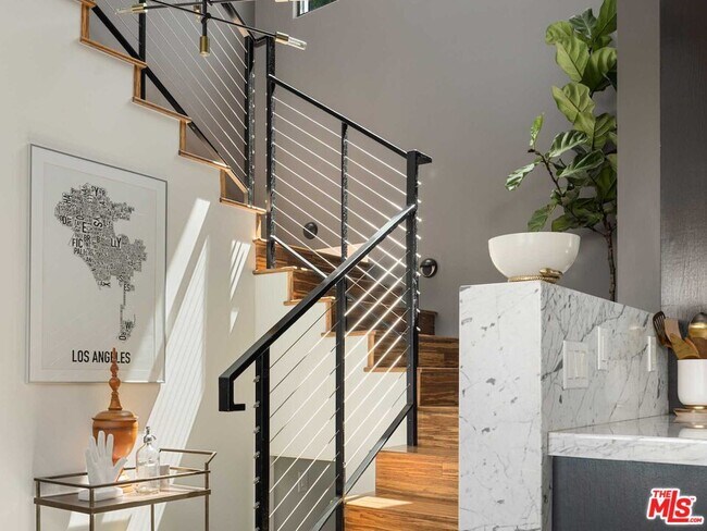 Building Photo - 3606 Berry Dr