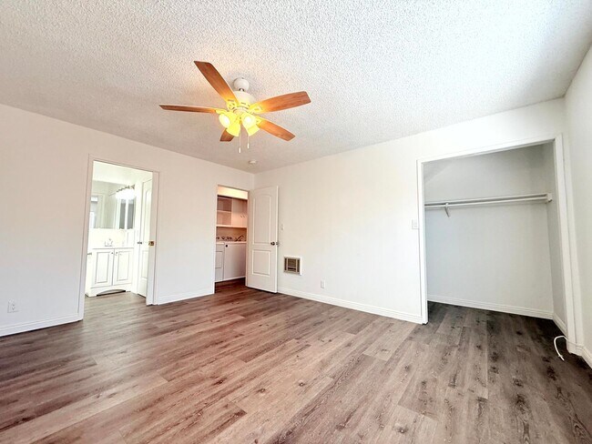 Building Photo - 2506-2508 Norfolk Street